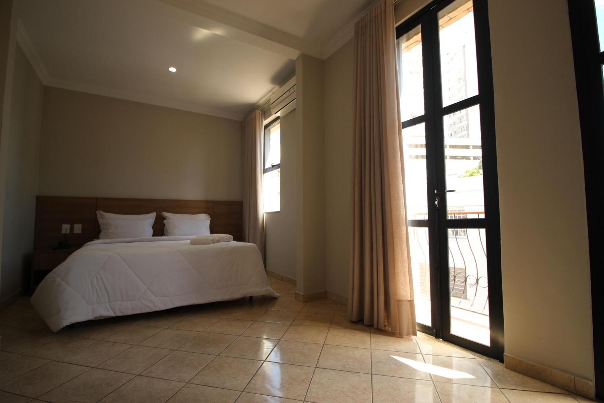 Hotel Regina มูเรียเอ ภายนอก รูปภาพ